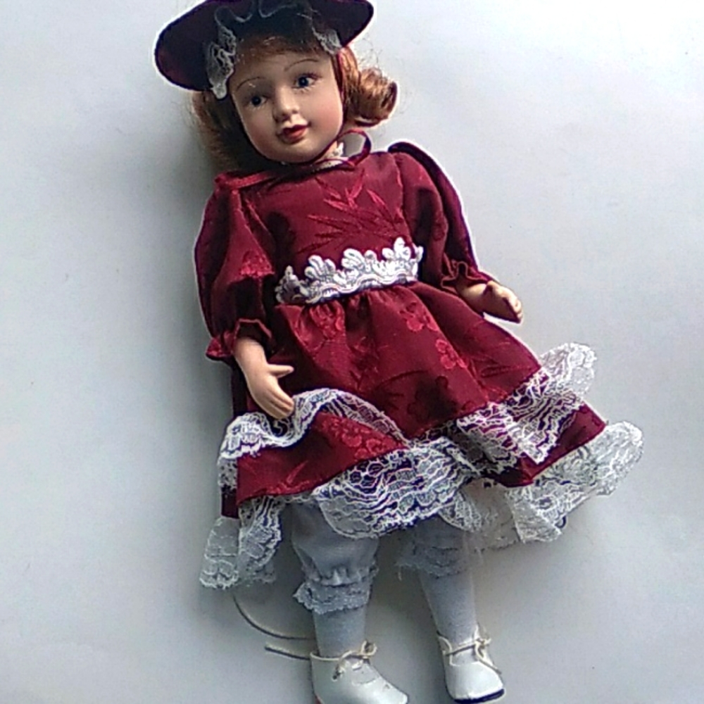 Beautiful Vintage Victorian Porcelain Doll